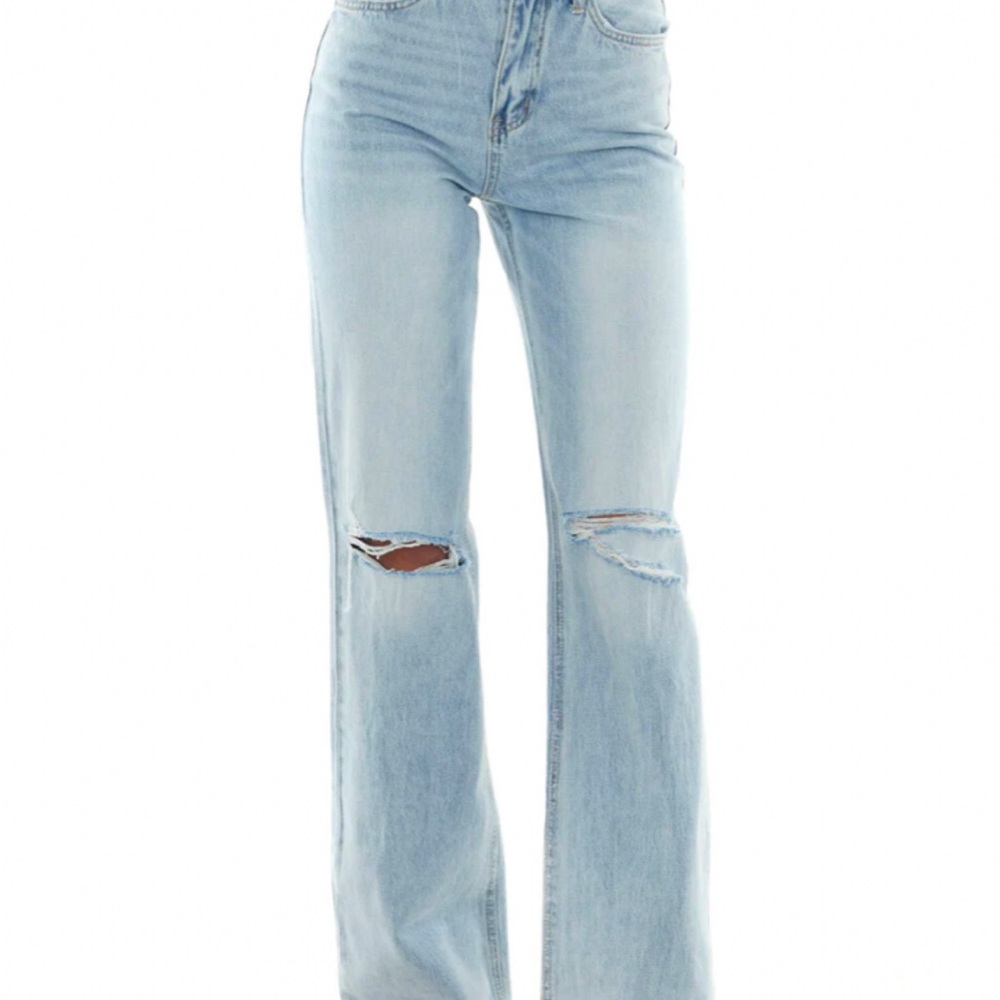 Light Wash High Rise Distressed Knee Mom Jeans Women's Jeans